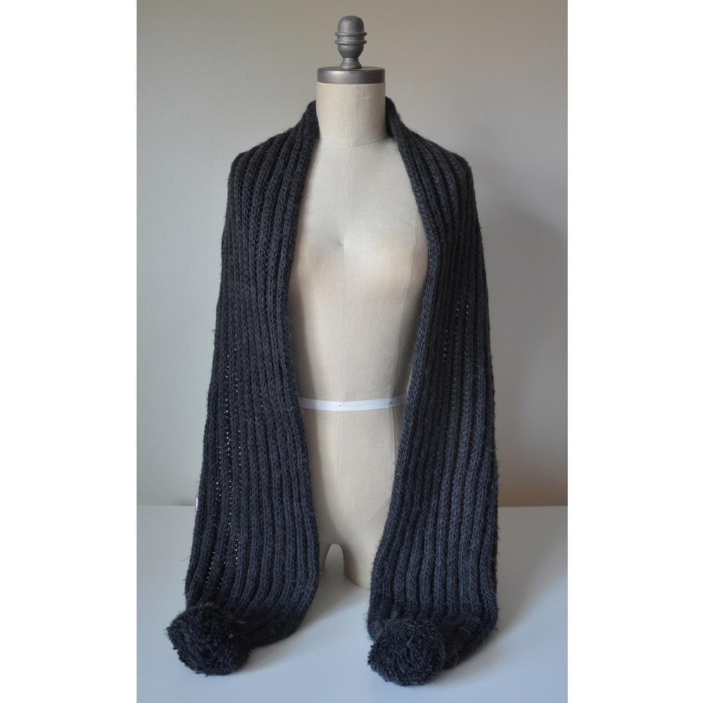 Terranova Gray Long Scarf - Picture 6 of 9